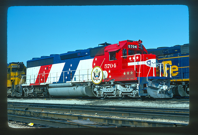 Santa Fe Bicentennial unit 5704 in 1976 | Photo credit: Joe McMillin Santa Fe Bicentennial unit 5704 in 1976 | Photo credit: Joe McMillin