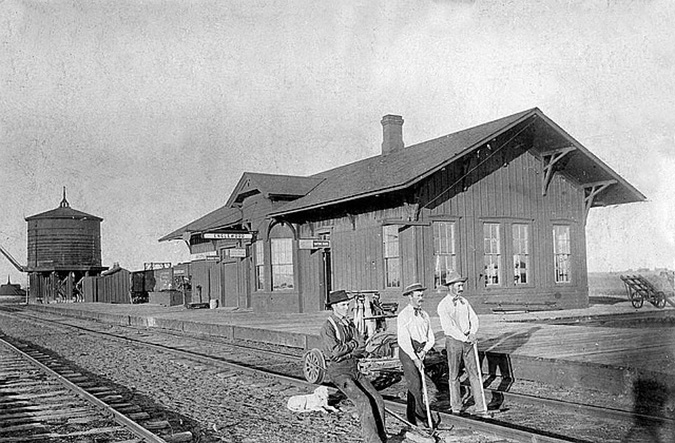 ATSF employees at work.